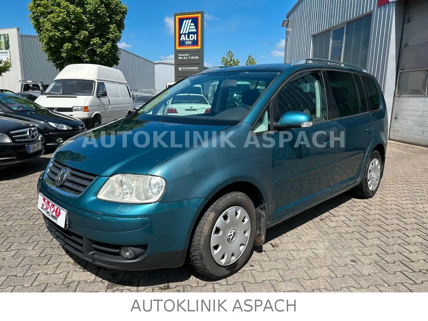 Volkswagen Touran Highline * MOTORSCHADEN * KLIMA * SHZ * T Verde - 1