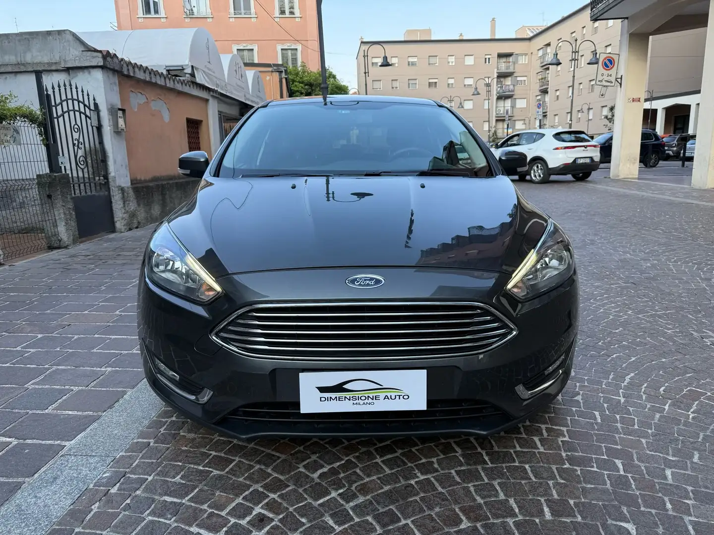 Ford Focus Focus 5p 1.5 tdci Titanium s Grigio - 2