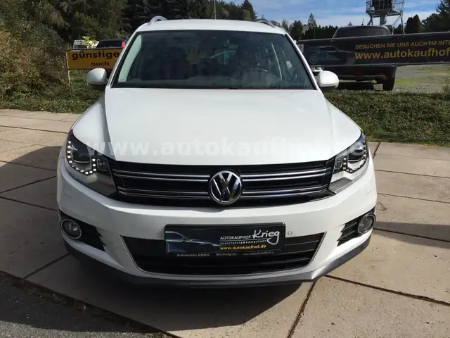 Volkswagen Tiguan view 2