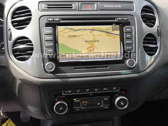 Volkswagen Tiguan view 15