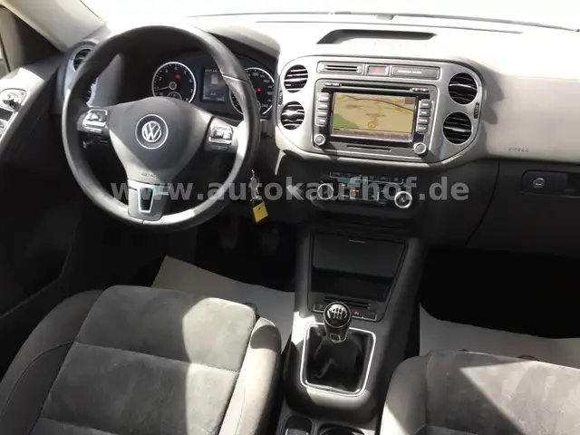 Volkswagen Tiguan view 11