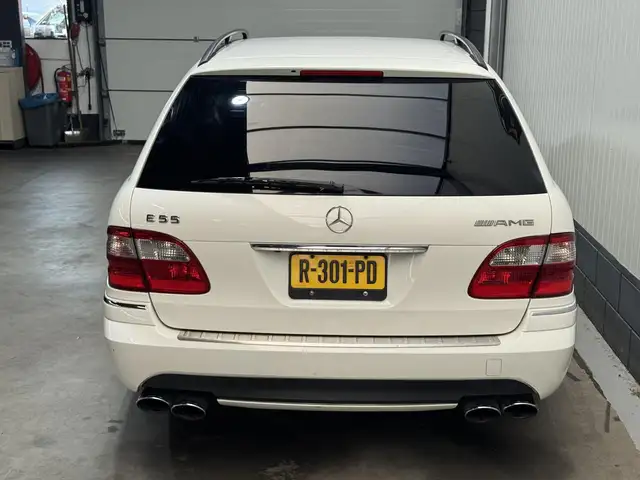 Mercedes-Benz E-Class view 6
