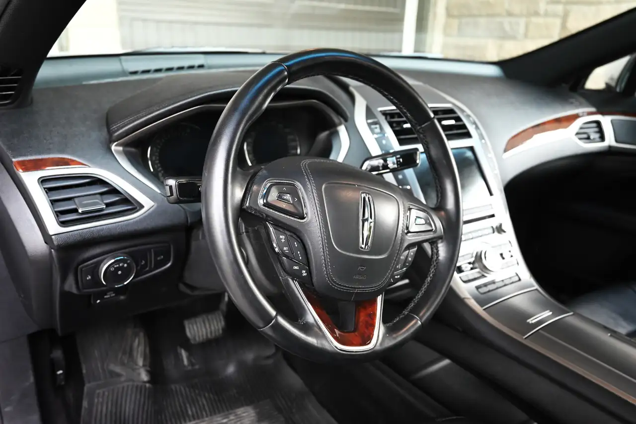 Lincoln MKZ снимка Lincoln MKZ