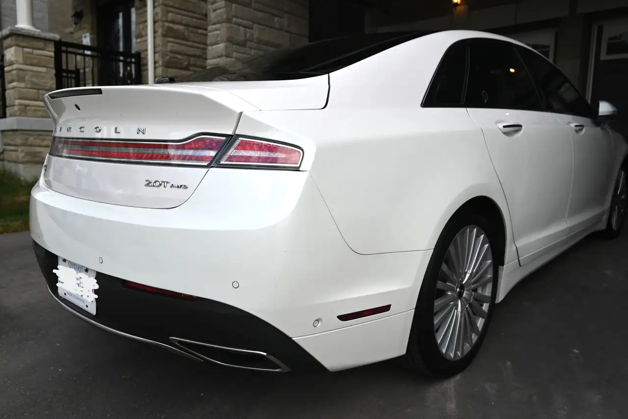 Lincoln MKZ снимка Lincoln MKZ