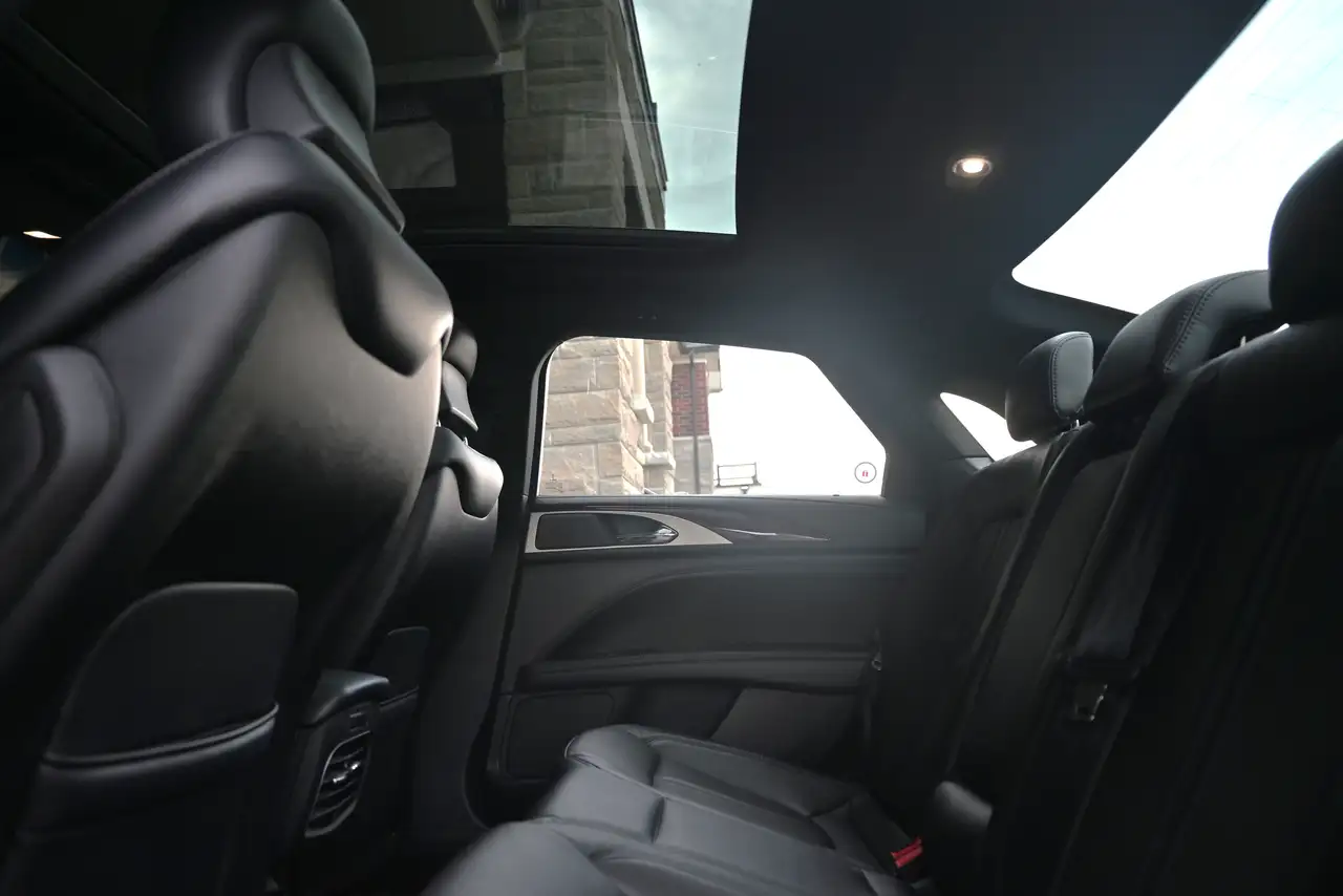 Lincoln MKZ снимка Lincoln MKZ