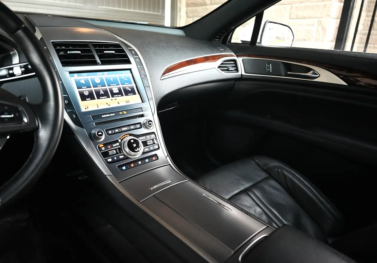 Lincoln MKZ снимка Lincoln MKZ