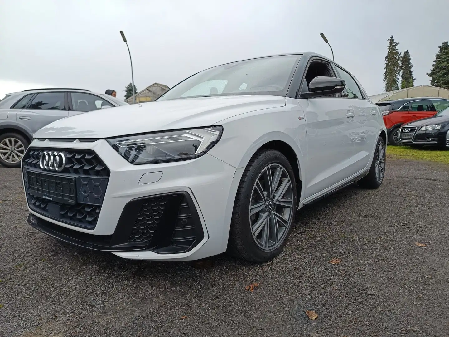 Audi A1 Sportback 30 TFSI S line Weiß - 2