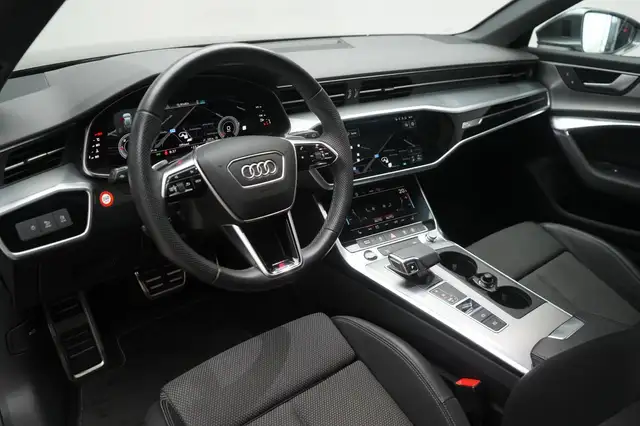 Audi A6 view 11