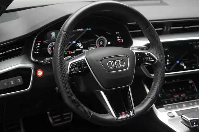 Audi A6 view 12