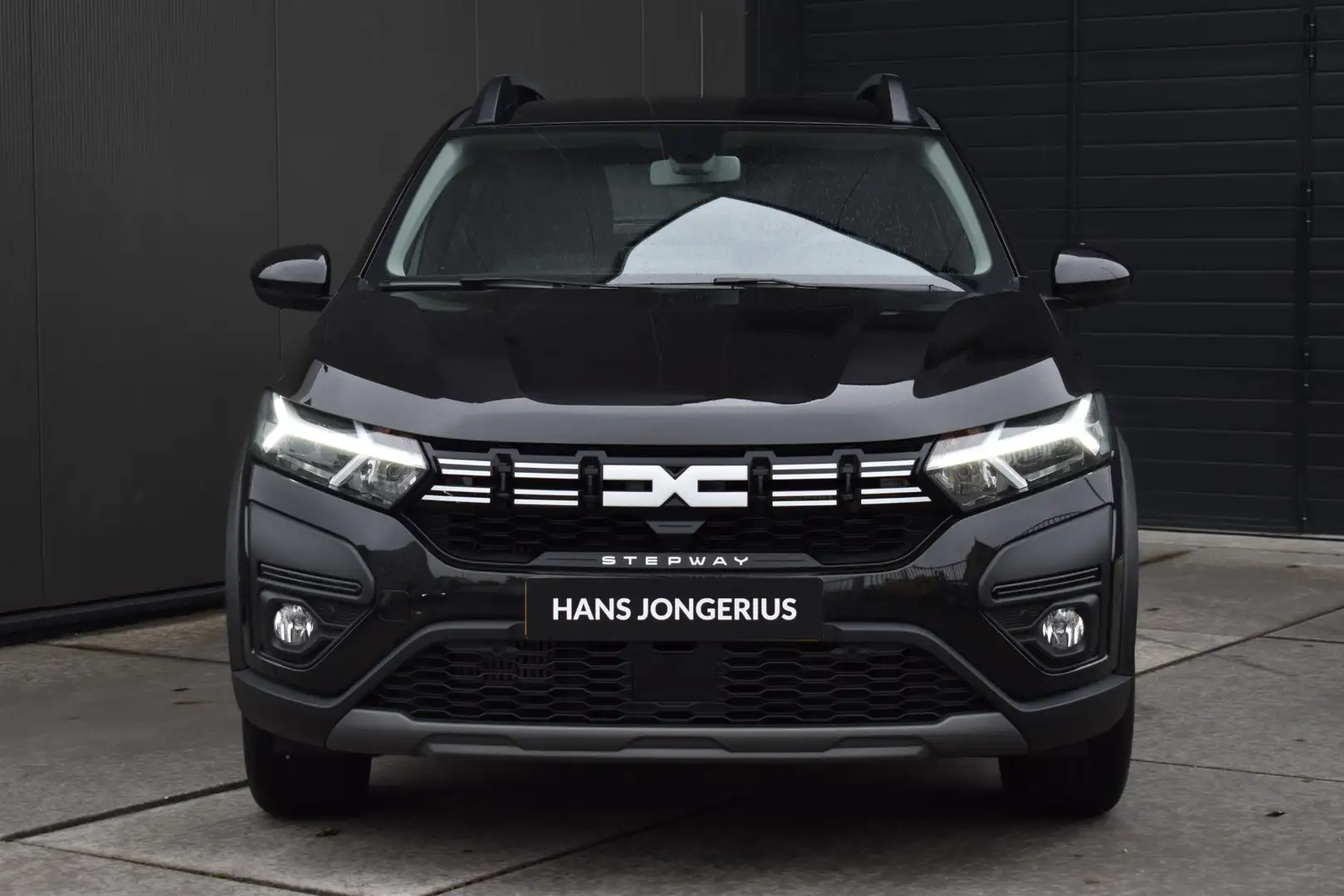 Dacia Sandero Stepway TCe 110 Expression | CAMERA | AIRCO | CRUI Zwart - 2