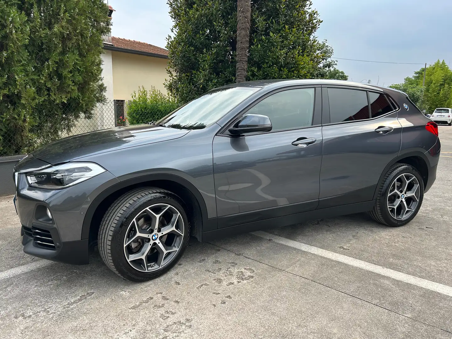 BMW X2 X2 F39 sdrive18d Business X auto Grigio - 1