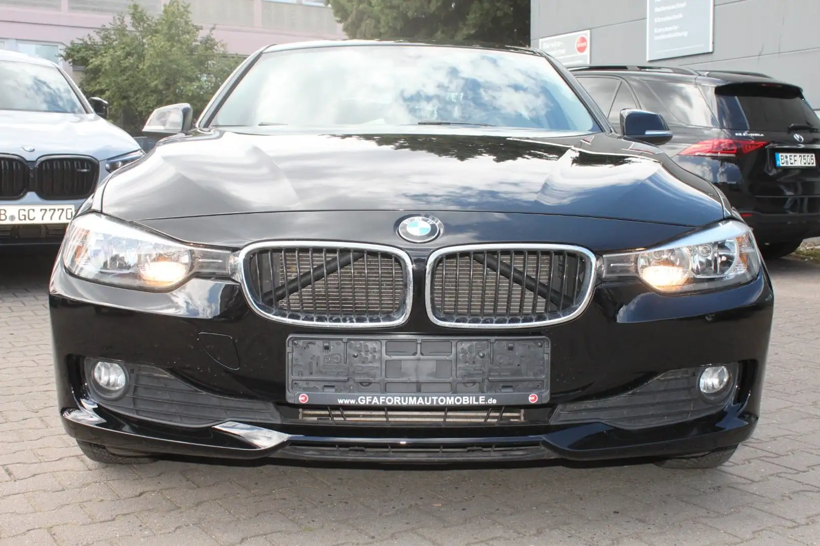 BMW 318 Baureihe 3 Lim. 318 d - 2