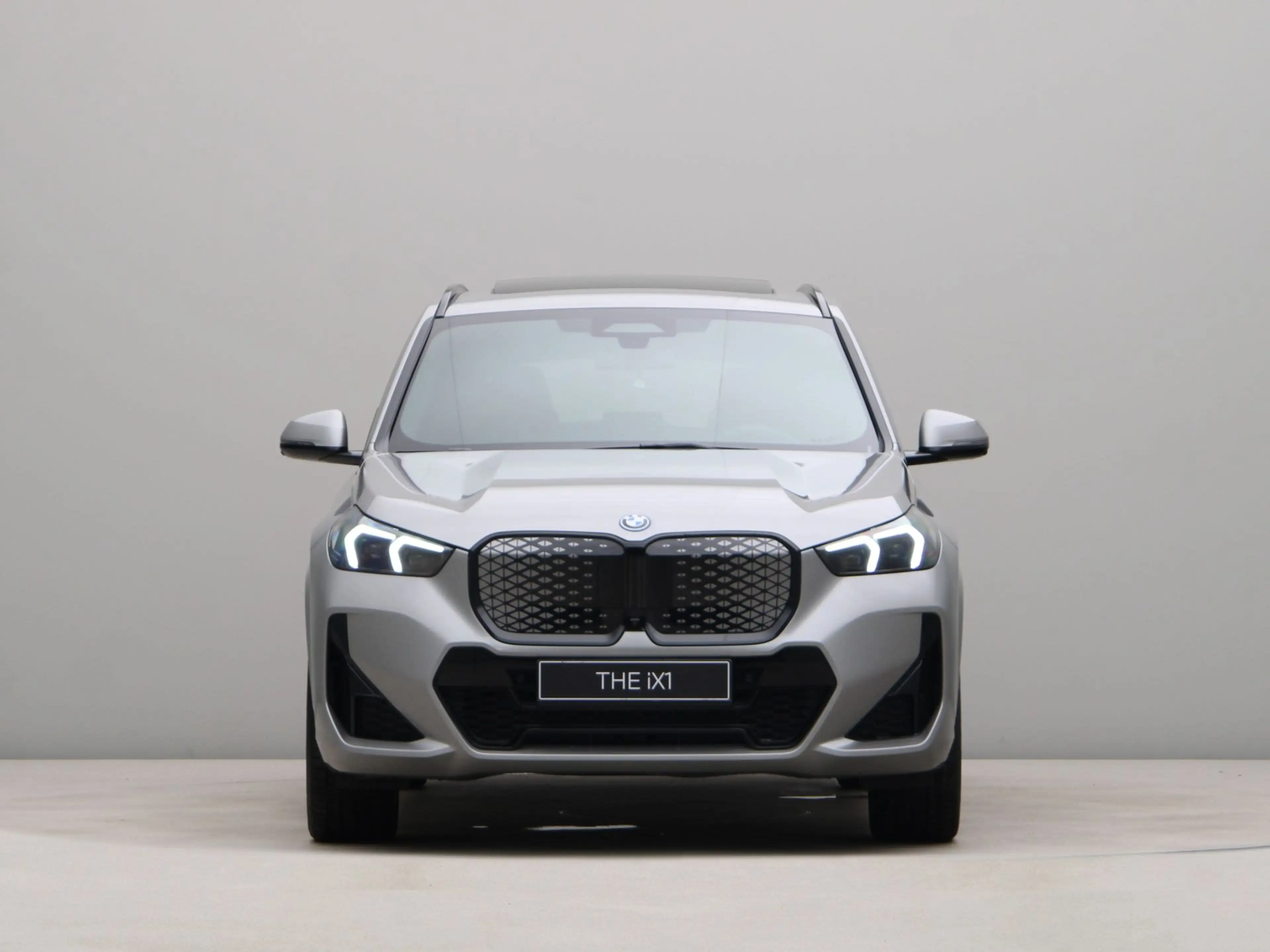 BMW iX1 eDrive20 67 kWh M Sport Edition — photo 6