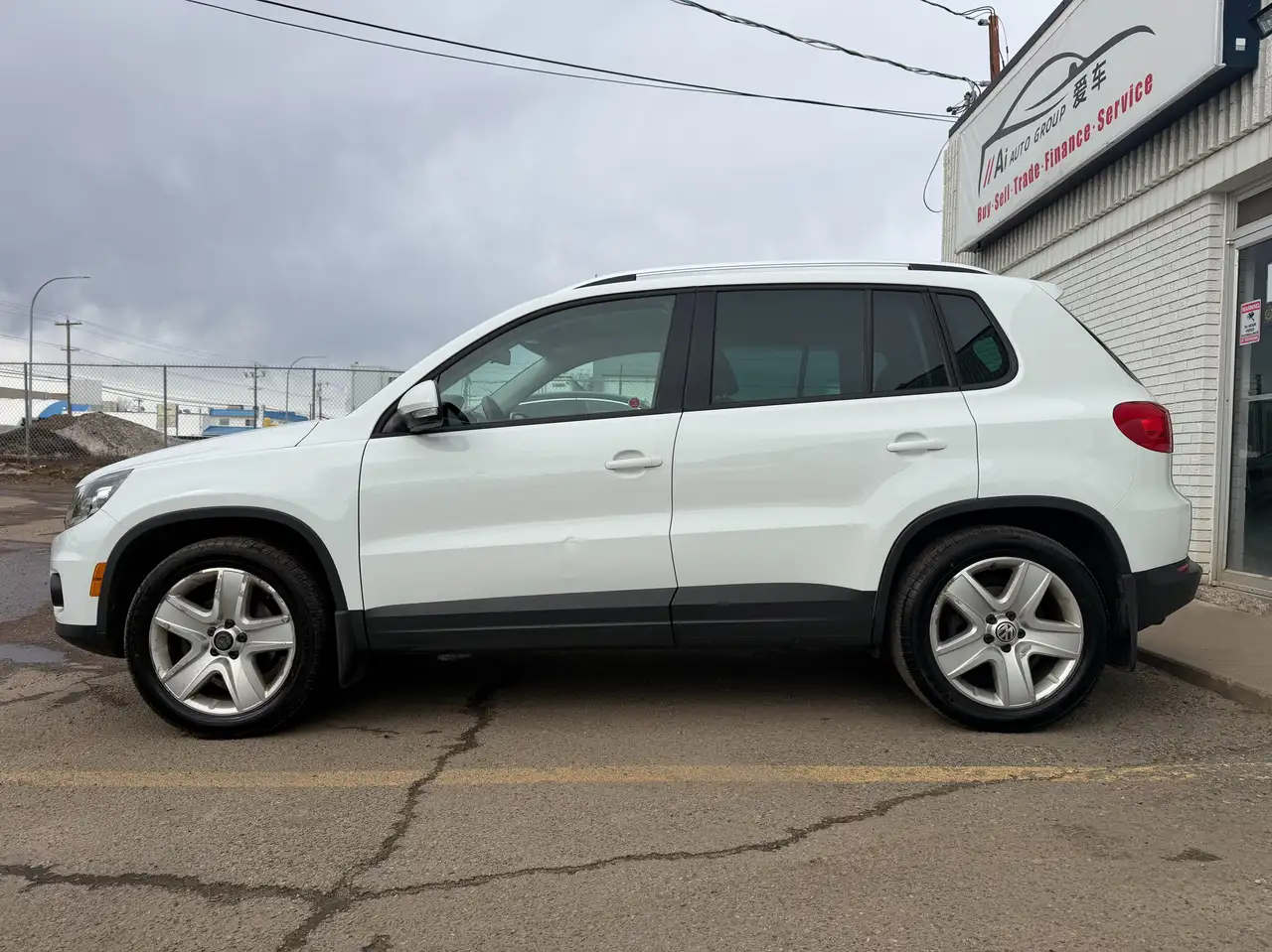 Volkswagen Tiguan снимка Volkswagen Tiguan