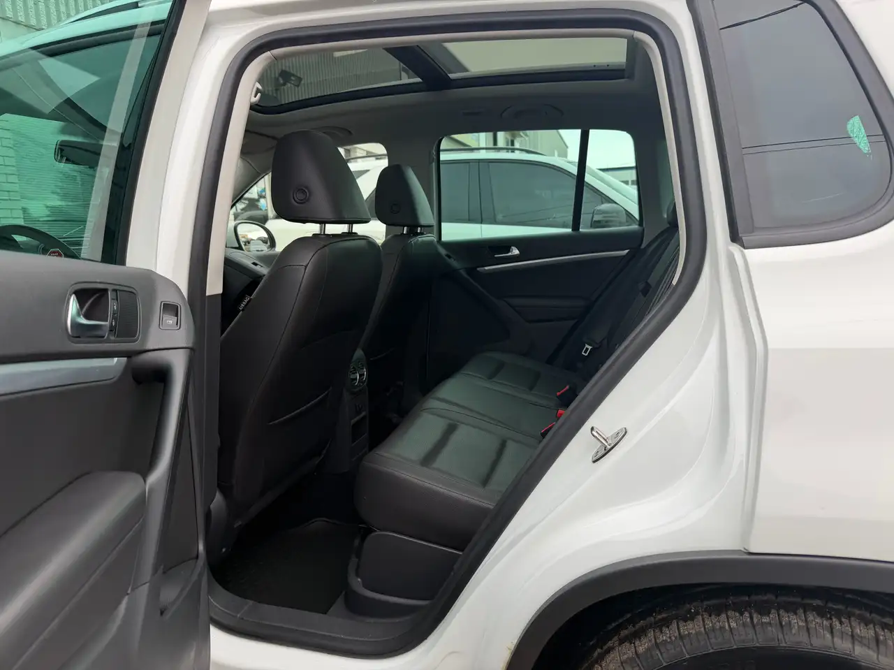 Volkswagen Tiguan снимка Volkswagen Tiguan