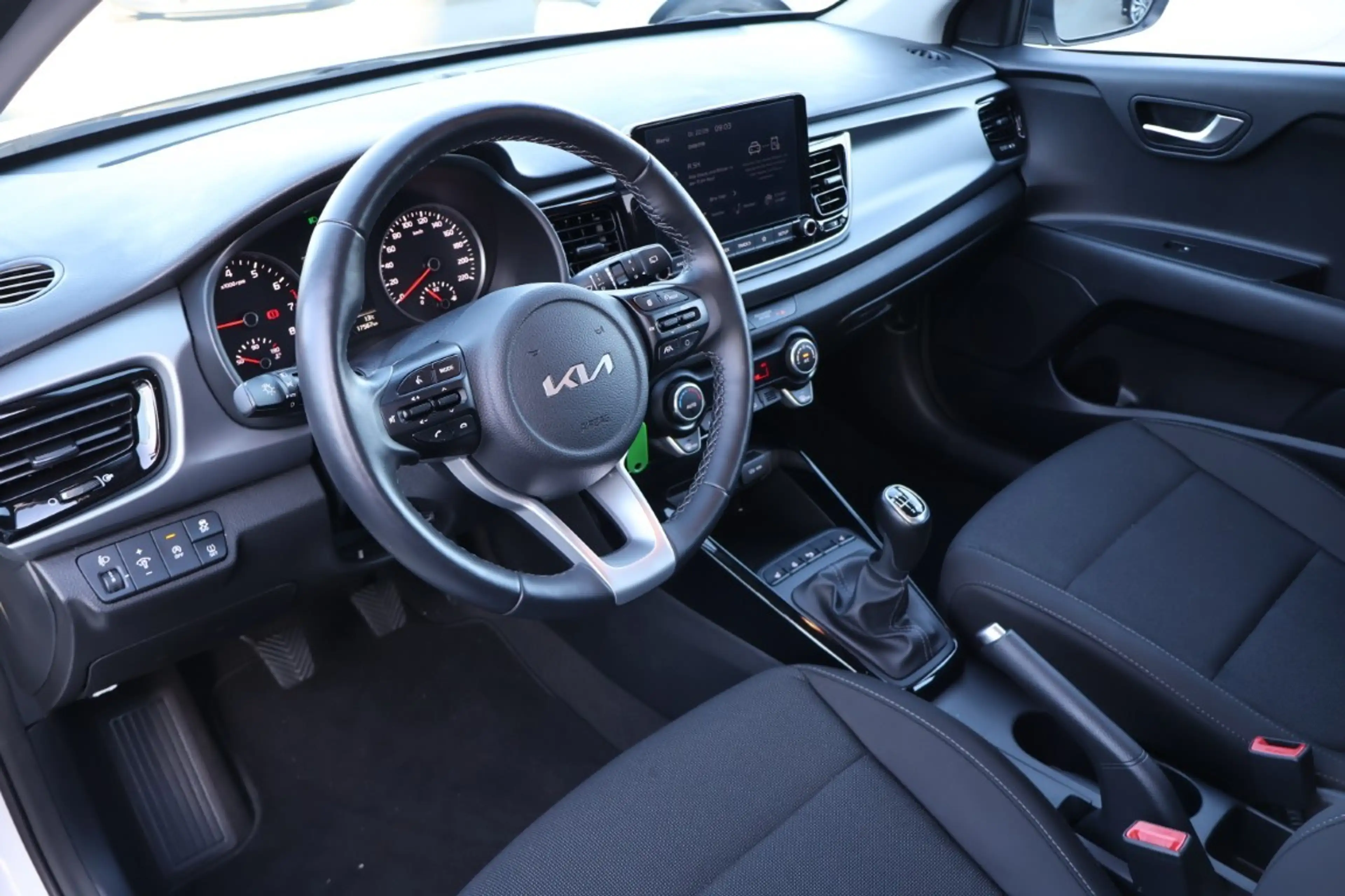 Kia Rio Vision LED Navi Sitzheizung DAB Kamera PDC — photo 12