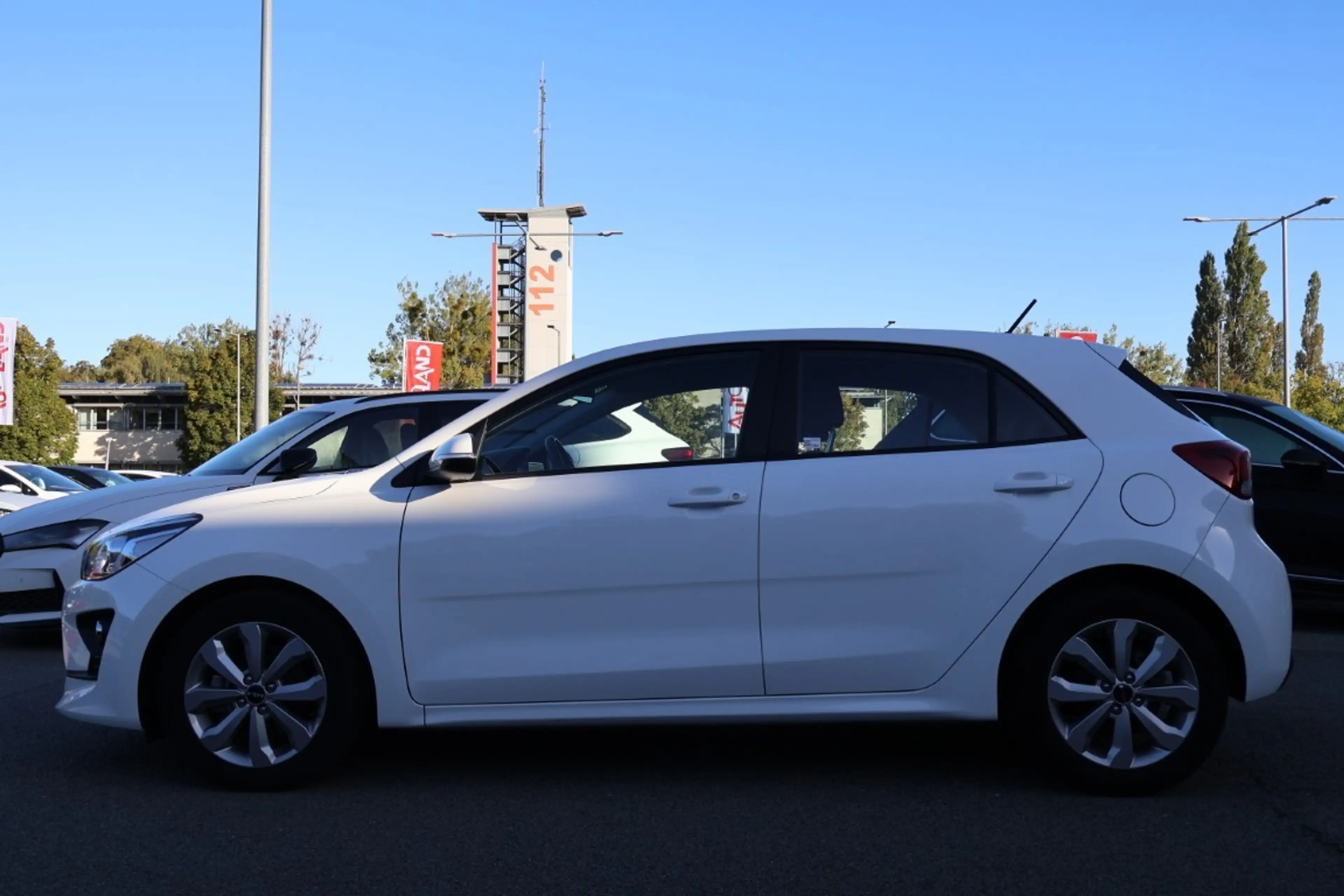 Kia Rio Vision LED Navi Sitzheizung DAB Kamera PDC — photo 3