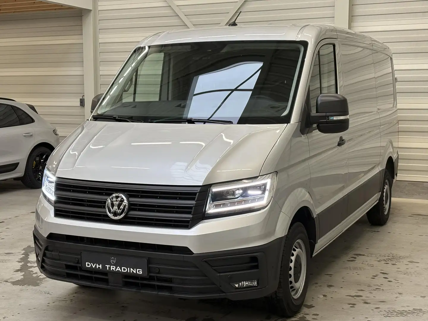 Volkswagen Crafter 30 2.0 TDI L3H2 Highline DSG Argent - 2