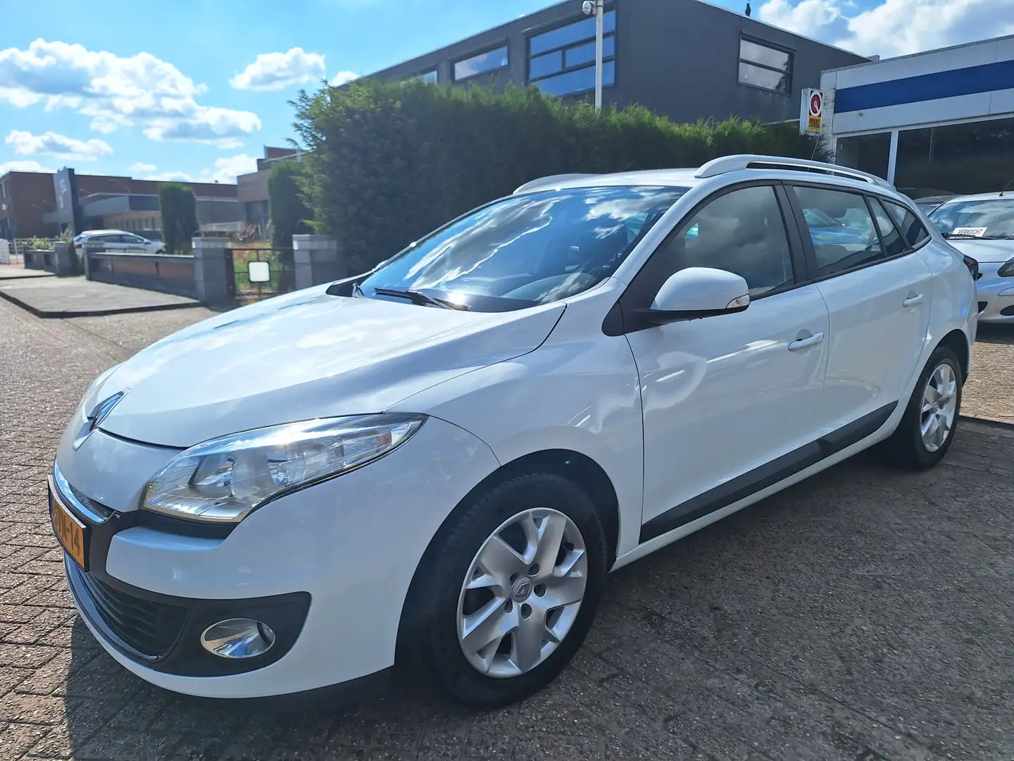 Renault Megane Estate 1.5 dCi Expression trekhaak + WINTERSET Wit - 2