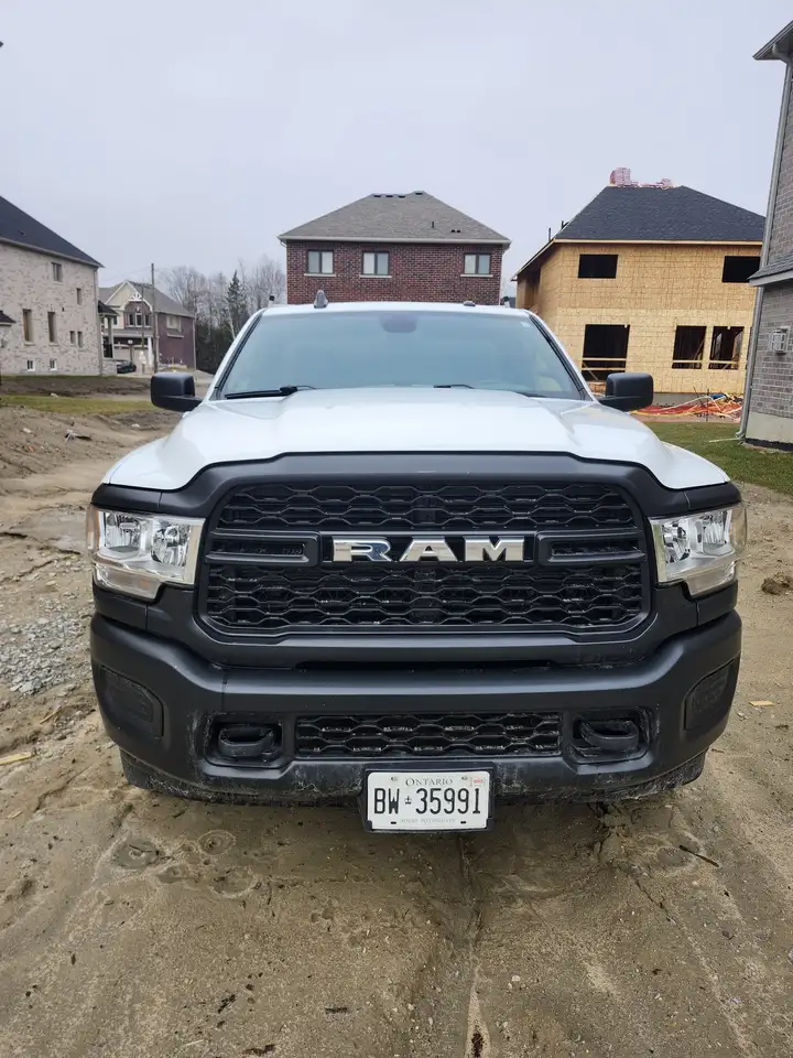 RAM 2500 снимка RAM 2500