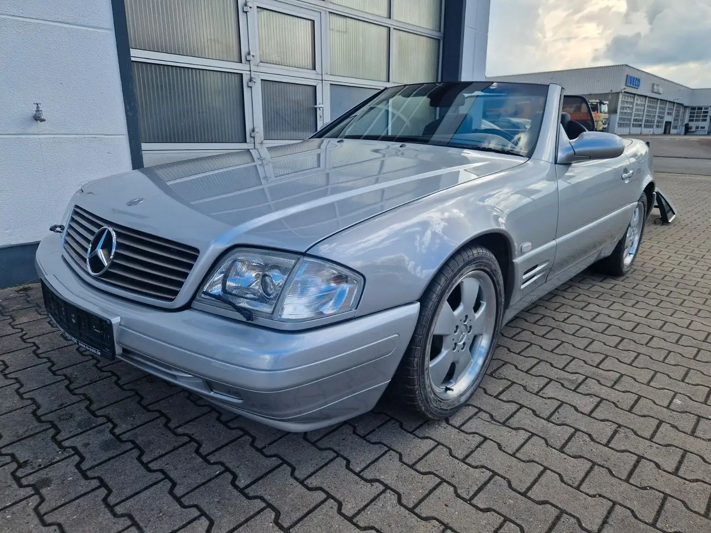 Mercedes-Benz SL 320 aus 2.Hd/Fondsitze/Xenon/SHZ/61'km/privat Argent - 1