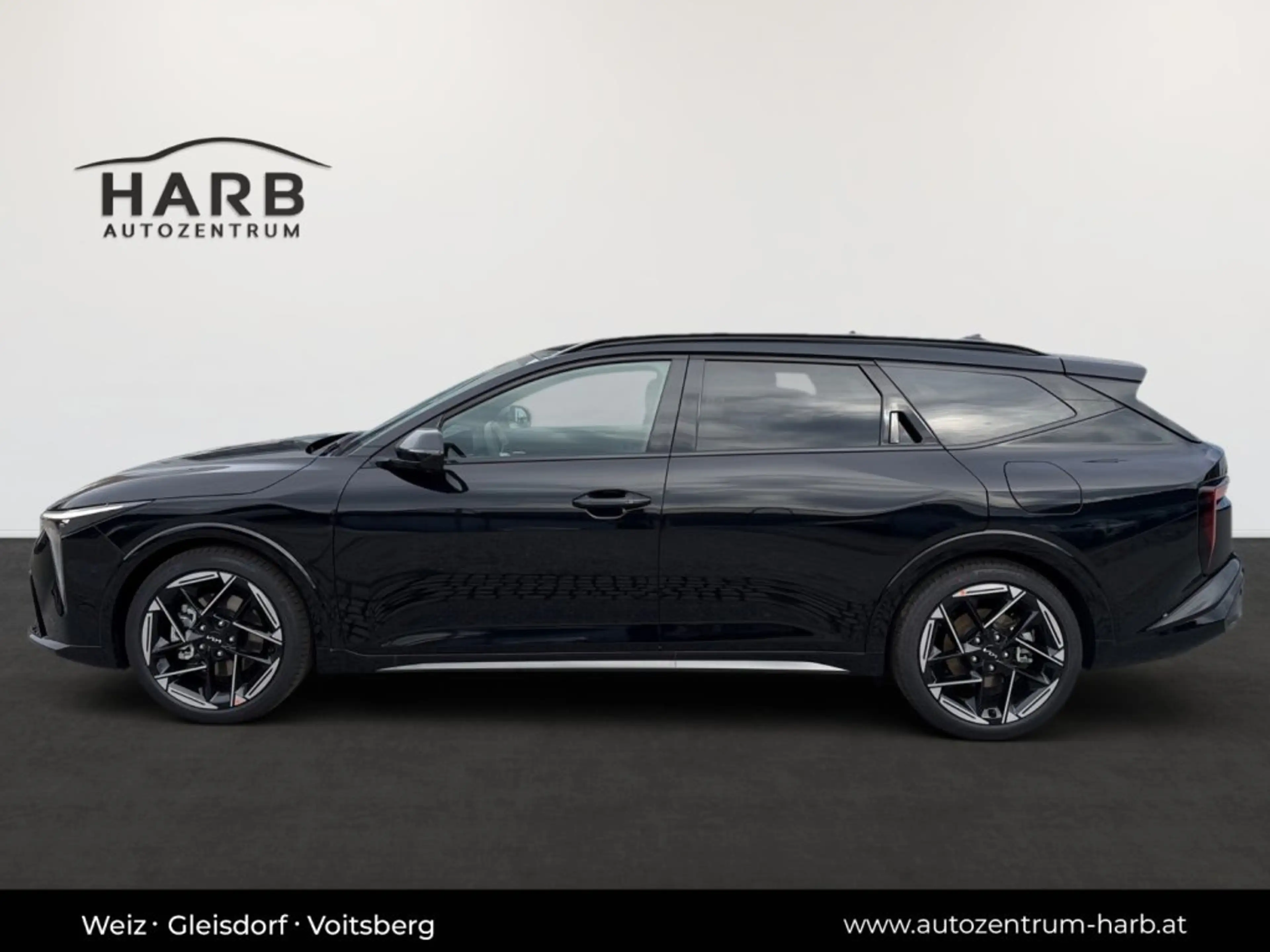 Kia K4 WGN/GT-LINE/1.6 TGDI/DCT7/150/MY26 — photo 8
