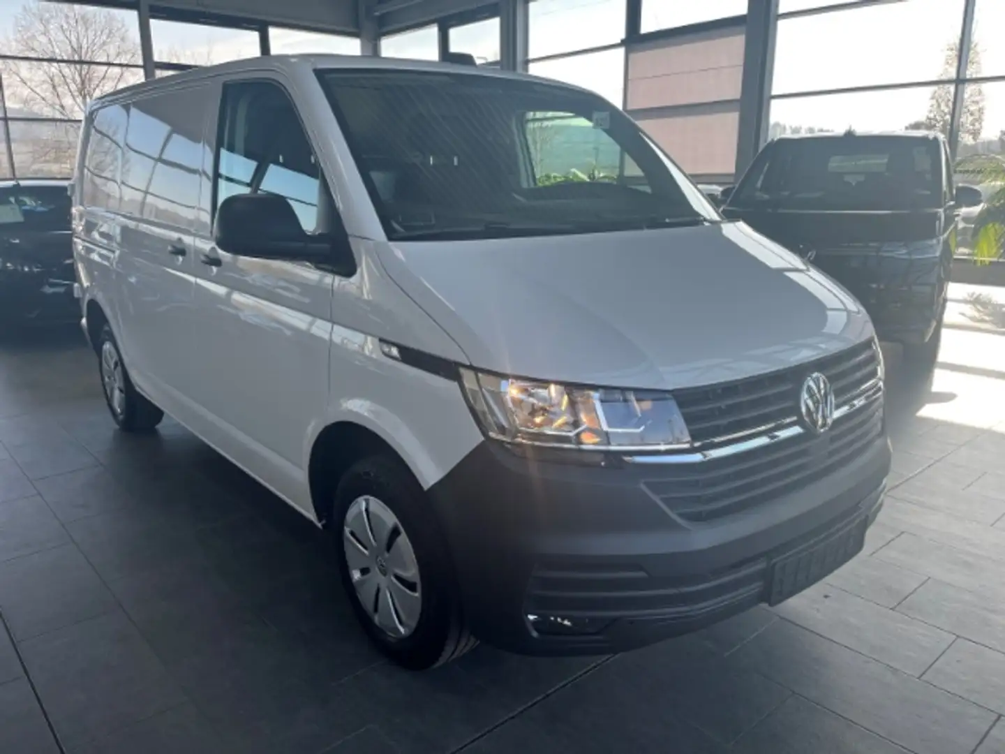 Volkswagen T6.1 Transporter 2.0 TDI Klima DAB PDC APP Connect Notbremsass.Berg Alb - 2