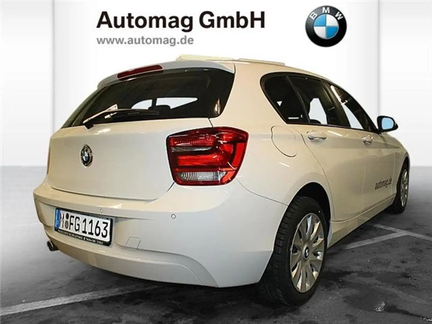 BMW 116 i 5-Türer, Leasingrate 286 Euro inkl. Versicherung Weiß - 2
