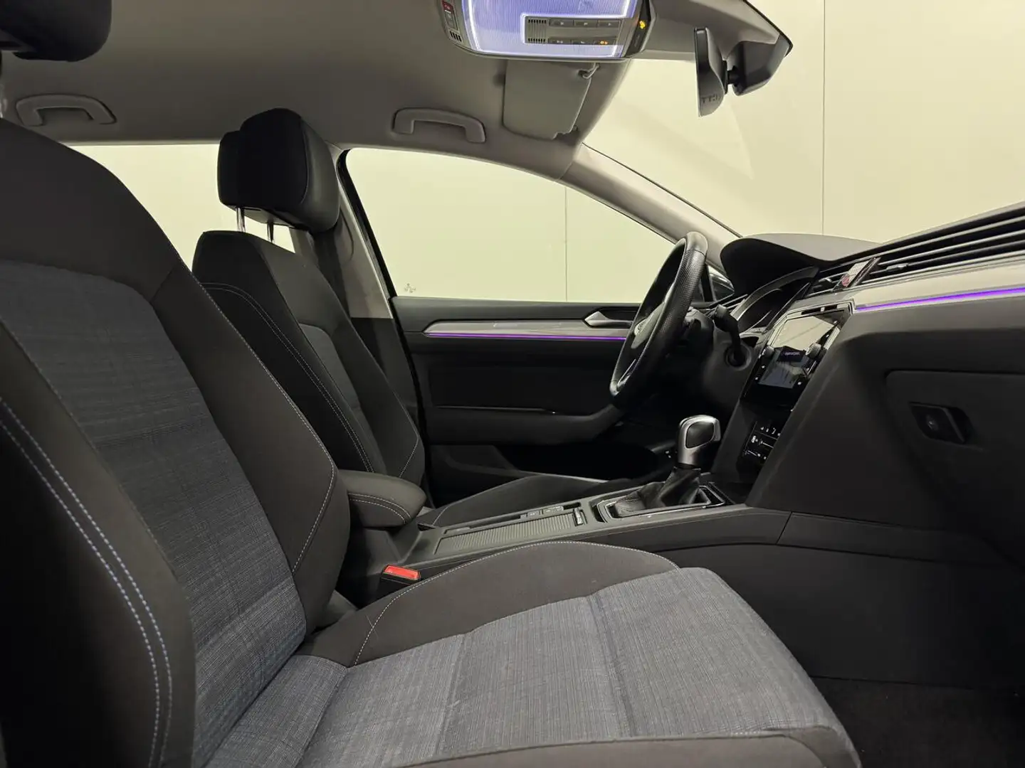 Volkswagen Passat Variant 1.4 GTE Hybrid - Apple CarPlay - GPS - ... Černá - 2