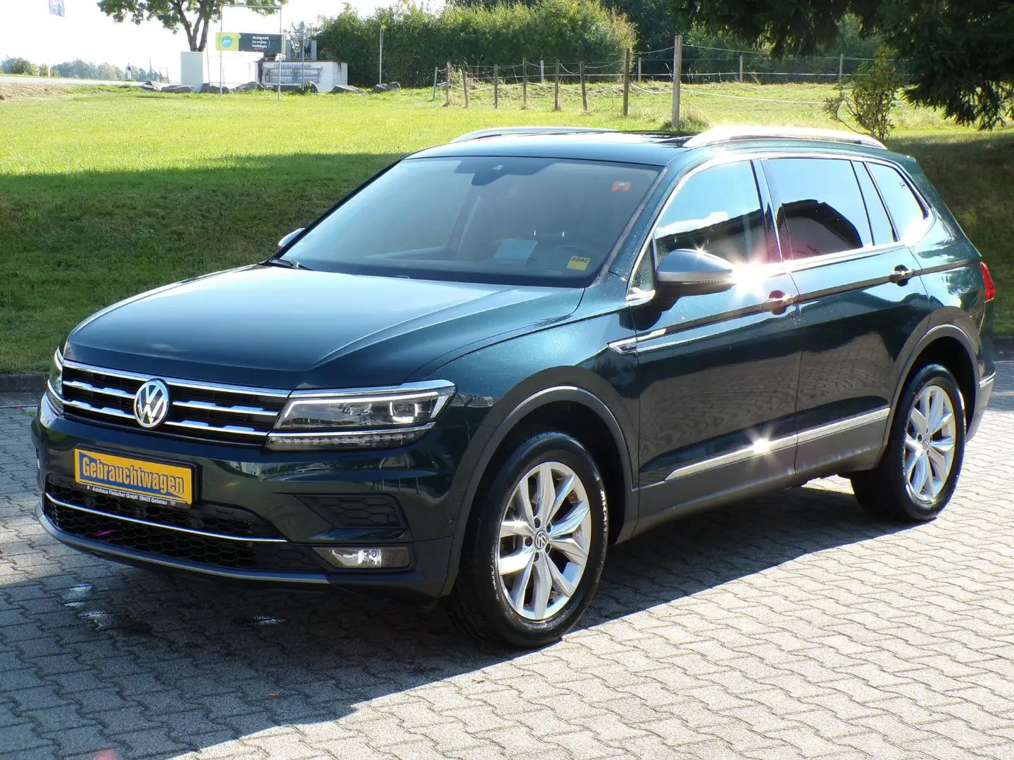 Volkswagen Tiguan Allspace Highline 4Motion Grün - 1