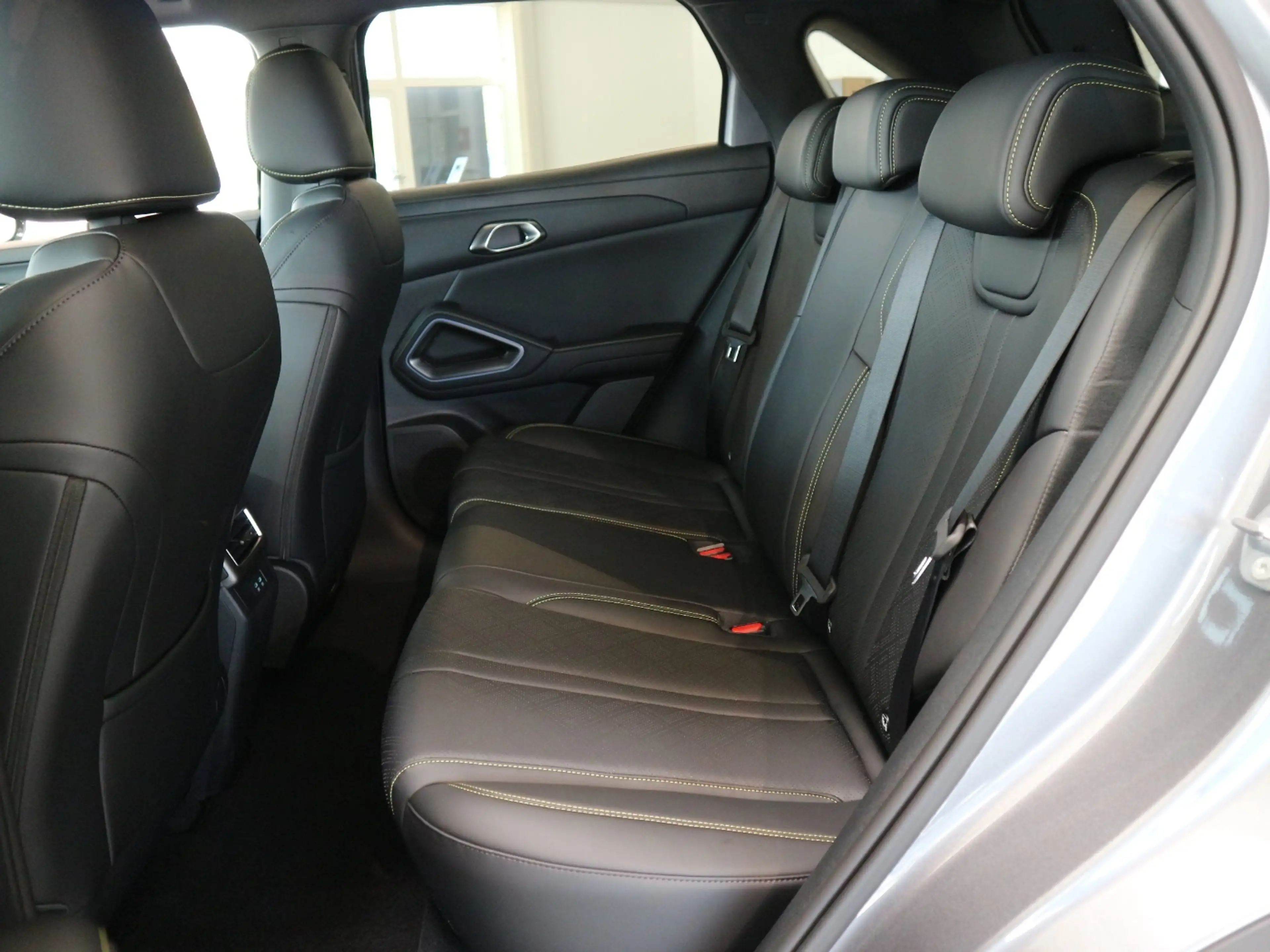 BYD Atto 2 DM-i Boost 360° LED Navi Pano SHZ Assist — photo 24