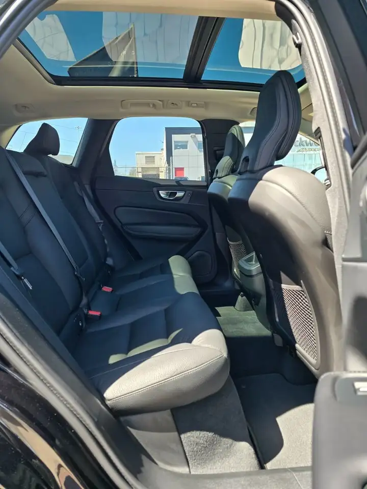 Volvo XC60 снимка Volvo XC60