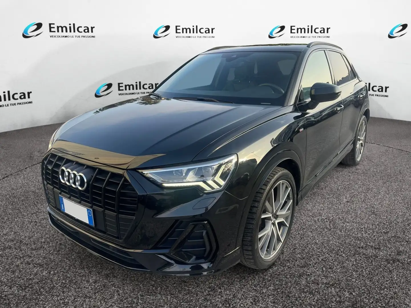 Audi Q3 45 TFSI quattro S tronic S line edition Negro - 1