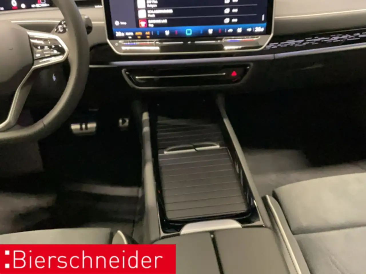 Volkswagen ID.7 Pro Black Style 20 AHK PANO NAVI WÄP 16