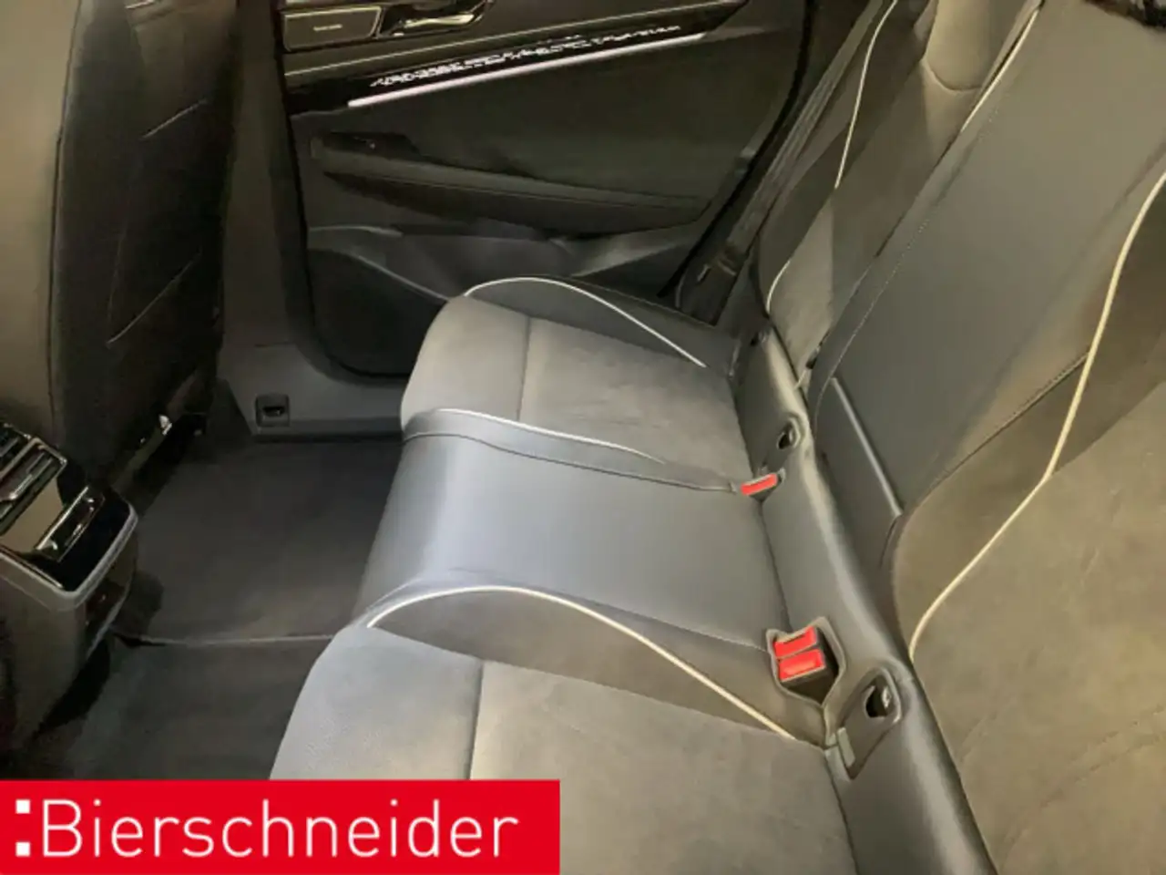 Volkswagen ID.7 Pro Black Style 20 AHK PANO NAVI WÄP 14