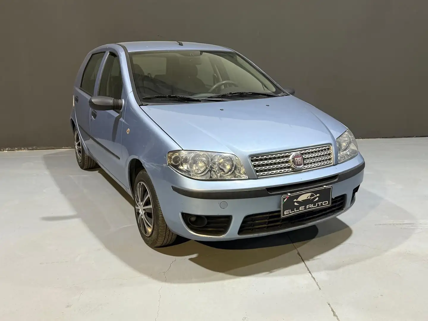 Fiat Punto Punto 5p 1.2 natural power Classic Azul - 1