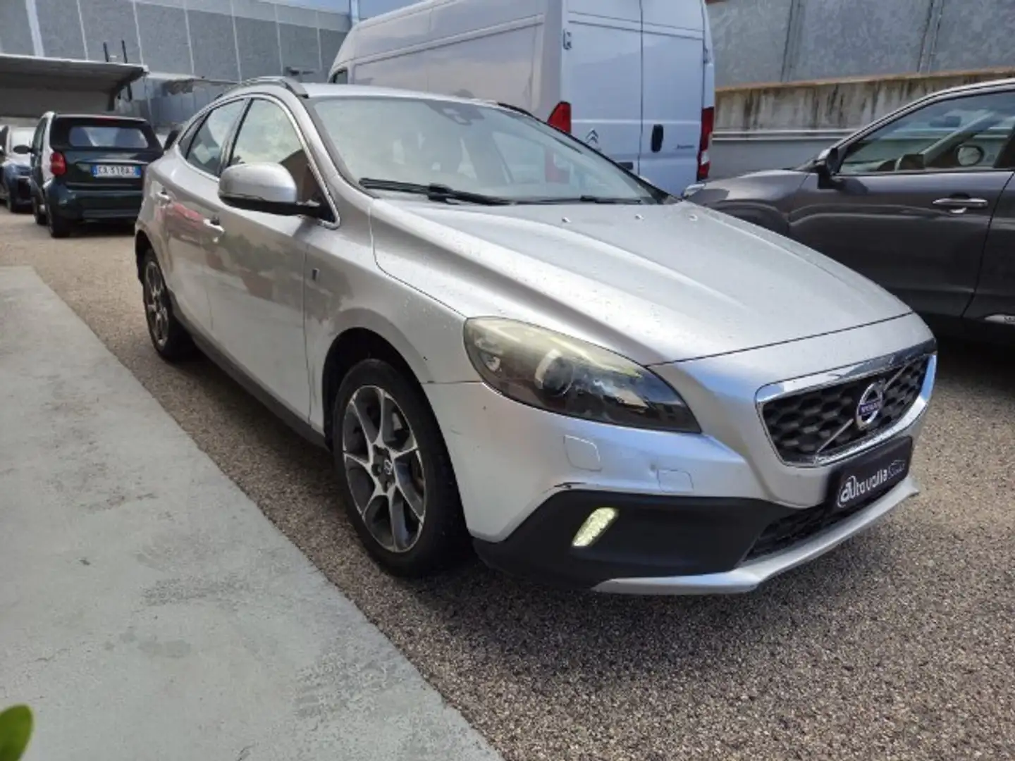 Volvo V40 Cross Country D2 Volvo Ocean Race Zilver - 1