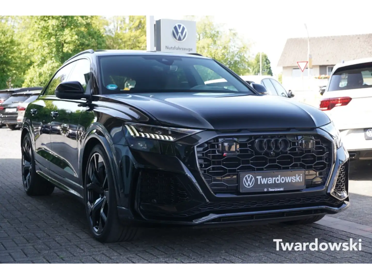 Audi RS Q8 Dynamik+ MATRIX PANO HUD B&O MEMORY ACC Schwarz - 1