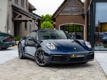 4 (Type 992) / 1 owner / sports exhaust / BOSE / Night Blue Metallic / seat heating and ventilation / Sport Chrono