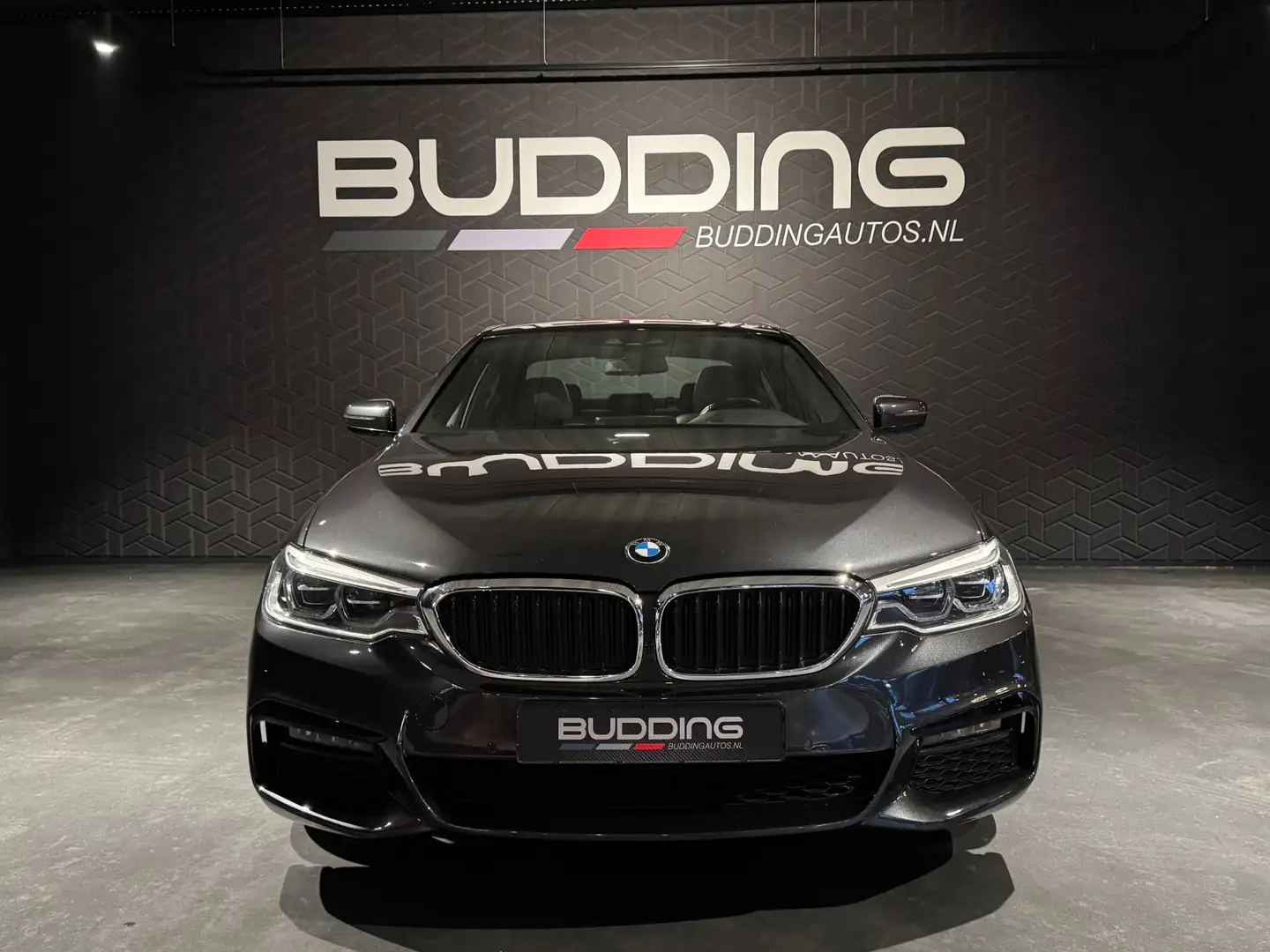 BMW 520 5-serie 520i High Executive | M-sport | Head-up Gris - 2