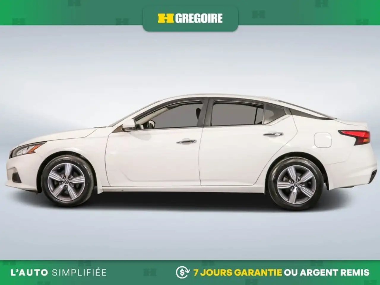 Nissan Altima снимка Nissan Altima