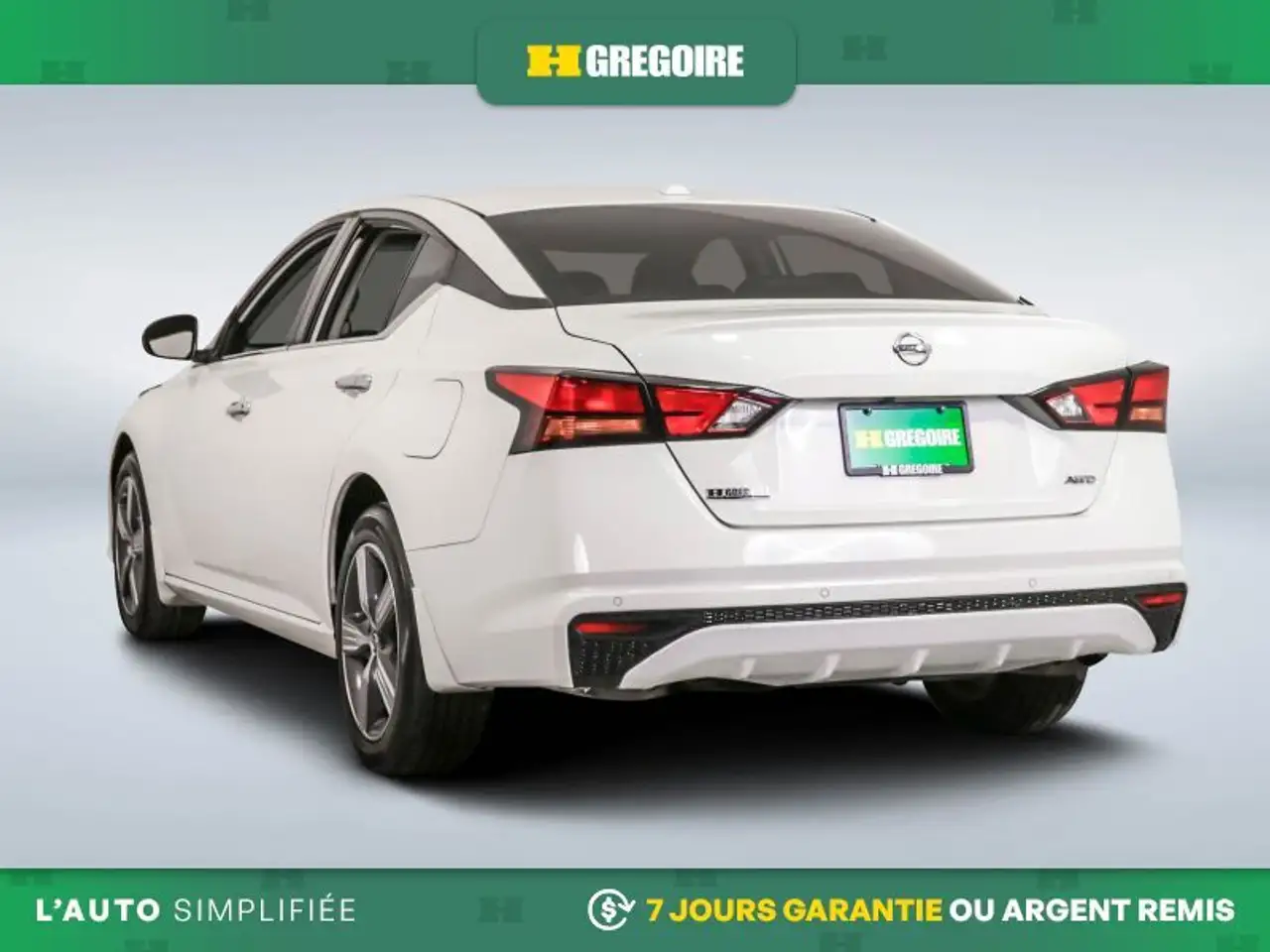 Nissan Altima снимка Nissan Altima