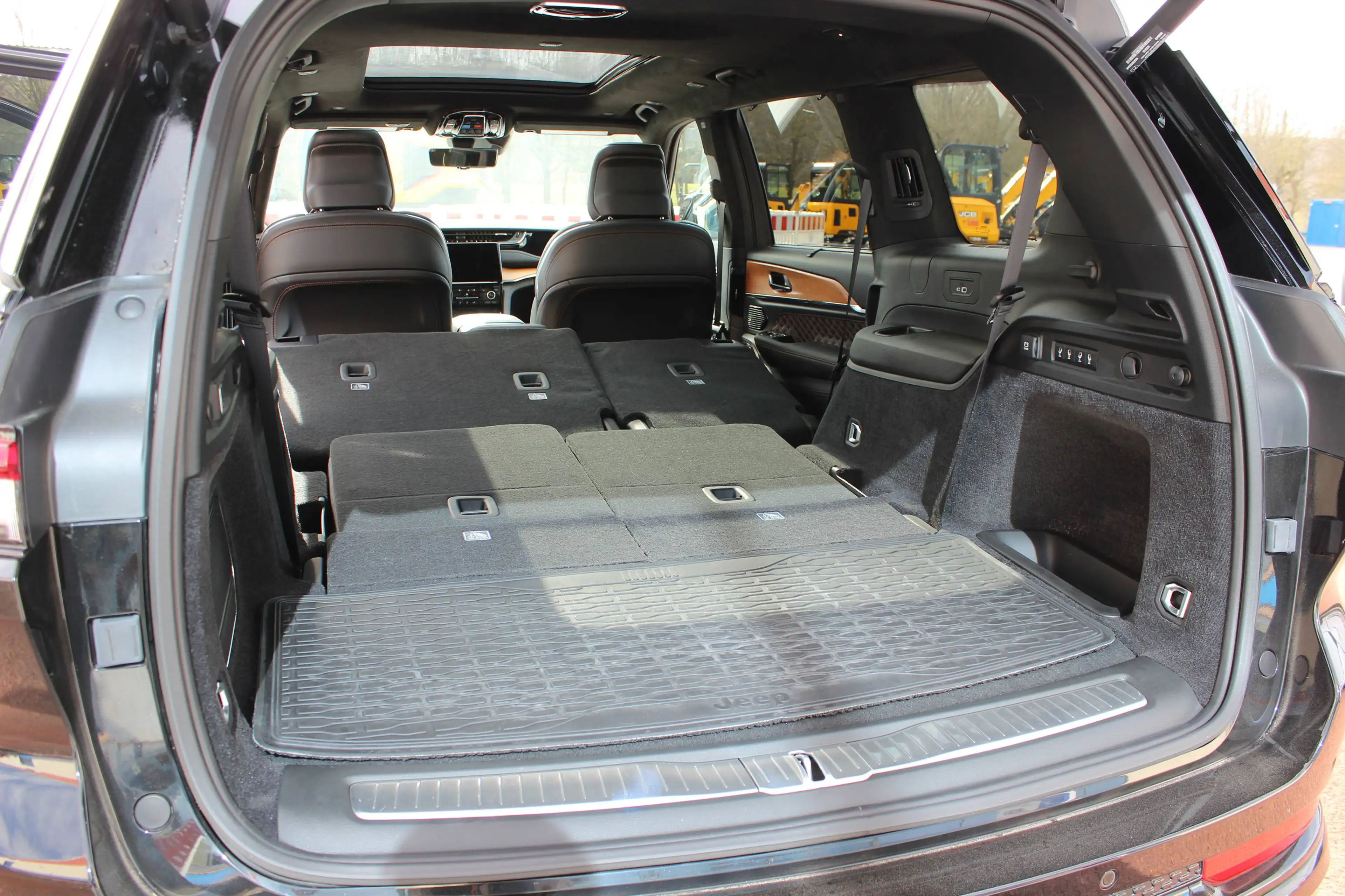 Jeep Grand Cherokee Grand Cherokee, 7 Sitze, Langversion,  V8 5.7l — photo 13