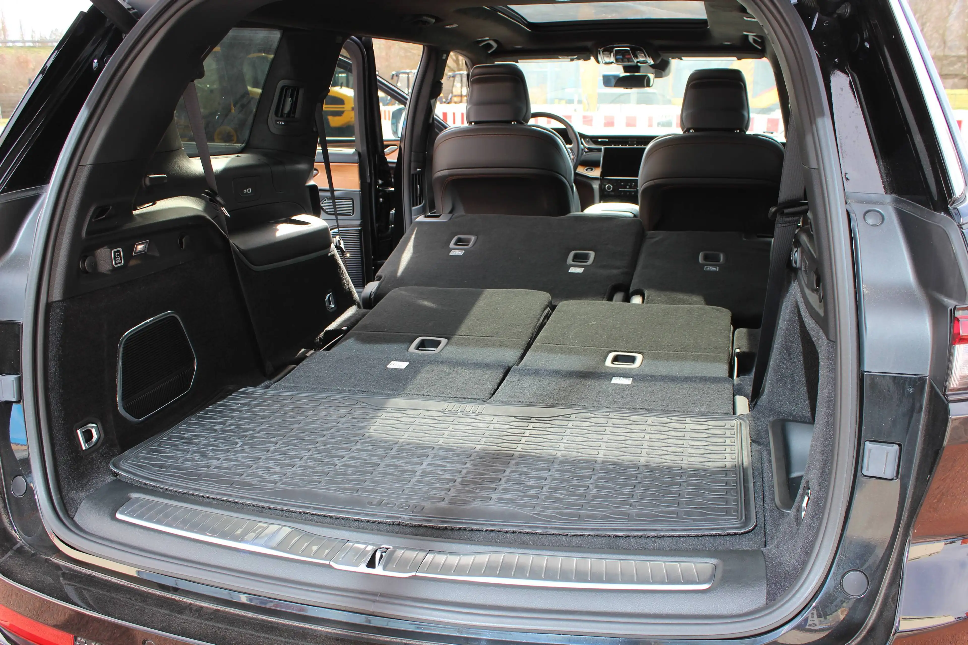 Jeep Grand Cherokee Grand Cherokee, 7 Sitze, Langversion,  V8 5.7l — photo 14