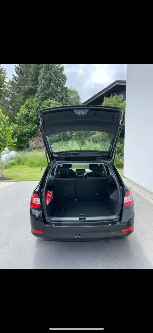 Skoda Fabia Fabia Combi Active 1,0 Active Schwarz - 2