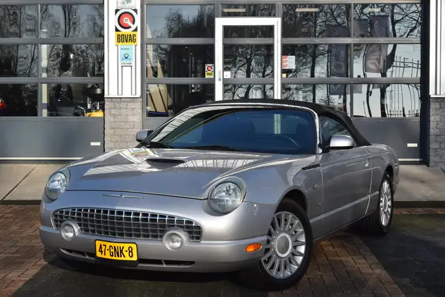 Ford Thunderbird 126.200 Km !!