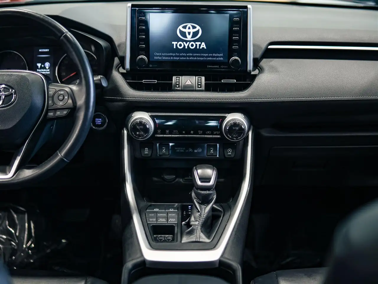 Toyota RAV 4 снимка Toyota RAV 4