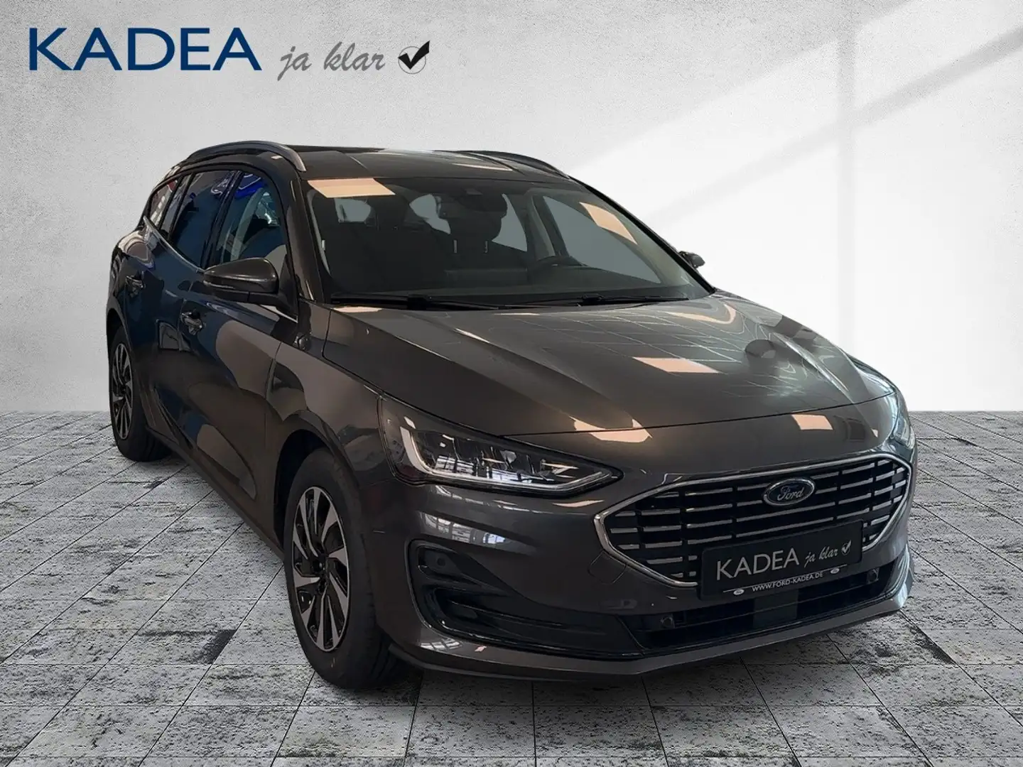 Ford Focus Turnier Titanium Edition NAVI|KAMERA|ACC Grau - 1