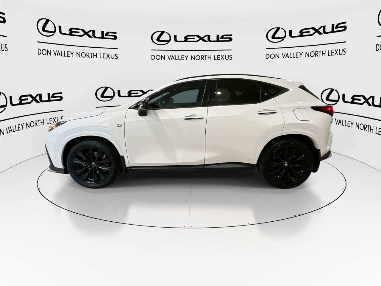 2022 Lexus NX F Sport 1-F Sport Wheels and Seats-Head Up Display — снимка 1
