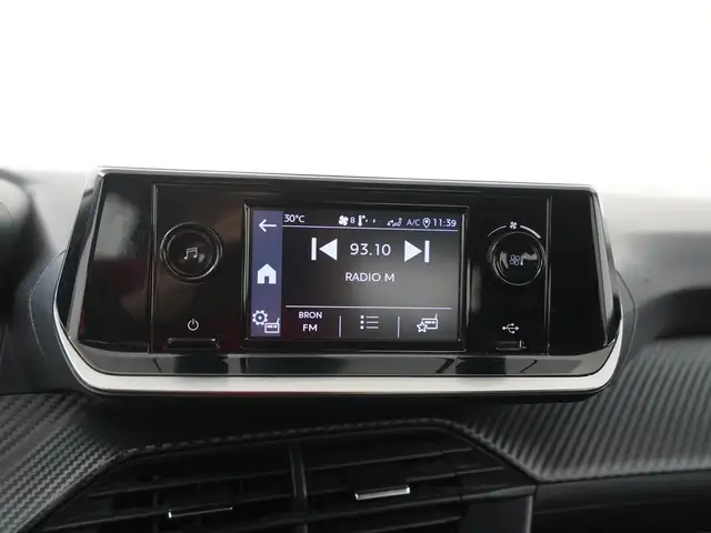 Peugeot 208 view 12